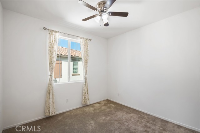 Detail Gallery Image 16 of 36 For 5604 Altamura Way #10,  Fontana,  CA 92336 - 4 Beds | 3 Baths