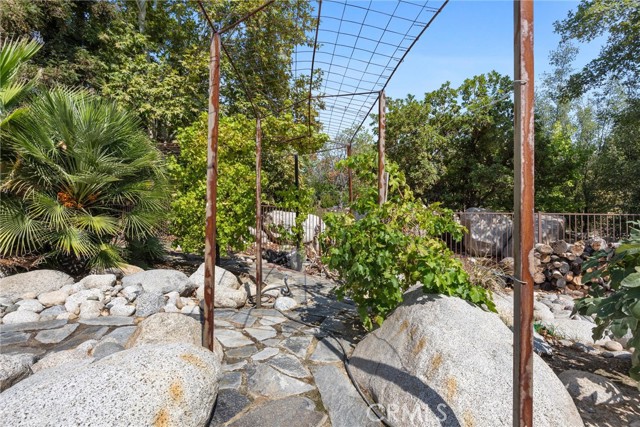 Detail Gallery Image 19 of 75 For 14025 Yokuts, Bakersfield,  CA 93306 - 4 Beds | 5 Baths