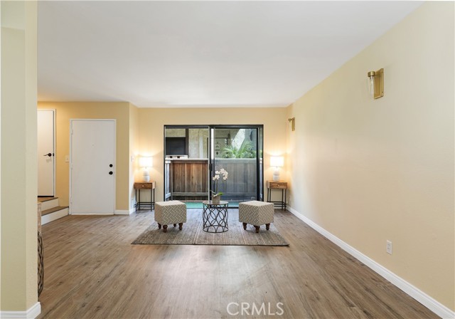 Detail Gallery Image 4 of 21 For 9505 Sylmar Ave #4,  Panorama City,  CA 91402 - 3 Beds | 2 Baths