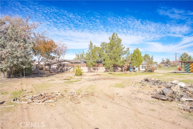 14415 Erie, Apple Valley CA: https://media.crmls.org/medias/a7999cb3-8289-4aca-973a-32139dd37c4e.jpg