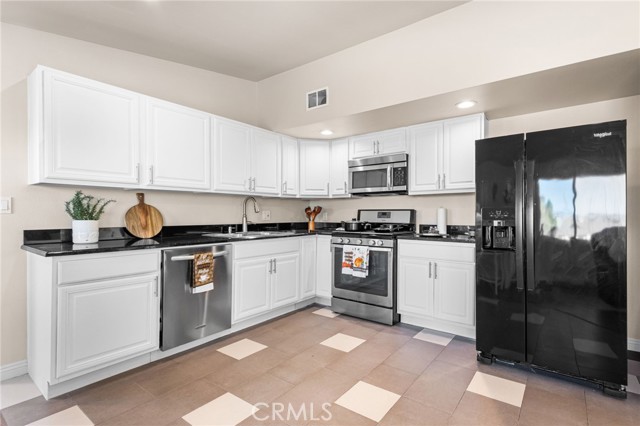 Detail Gallery Image 25 of 42 For 60325 Natoma, Joshua Tree,  CA 92252 - 4 Beds | 2 Baths