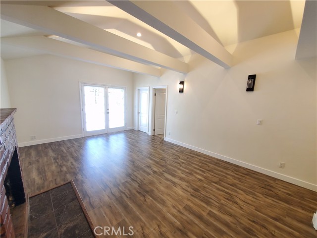 Detail Gallery Image 12 of 25 For 1741 Glenwood Rd, Glendale,  CA 91201 - 3 Beds | 2 Baths