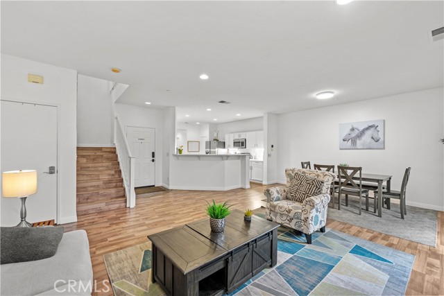 7353 Ellena W, Rancho Cucamonga CA: https://media.crmls.org/medias/a79b43f3-43dc-4518-92e5-977af8e5f056.jpg