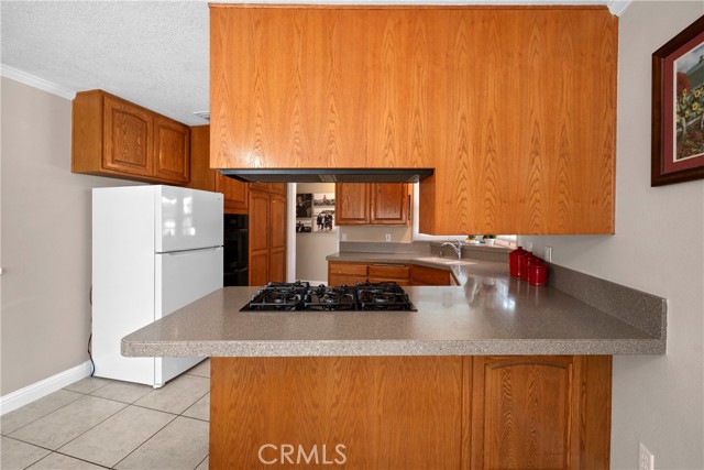 15291 Newcastle Lane, Huntington Beach CA: https://media.crmls.org/medias/a79c7504-217c-4a85-a289-7c9d482b5bd8.jpg