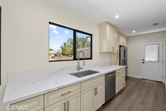 Detail Gallery Image 11 of 27 For 7341 Paso Robles Ave, Van Nuys,  CA 91406 - 3 Beds | 2 Baths