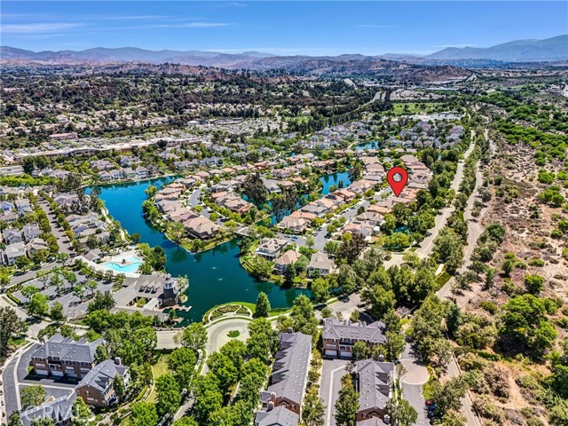 Detail Gallery Image 4 of 38 For 23922 Lakeside Rd, Valencia,  CA 91355 - 3 Beds | 3 Baths