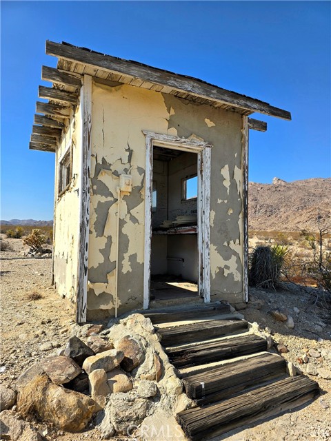 Detail Gallery Image 10 of 12 For 8138 Utah Trl, Twentynine Palms,  CA 92277 - 2 Beds | 2 Baths