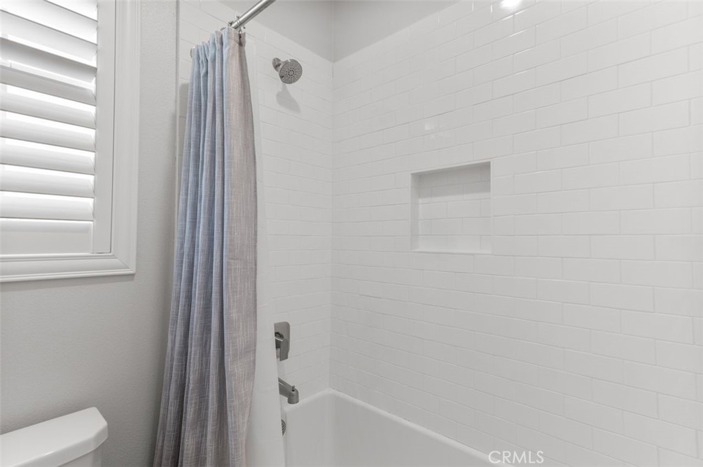 https://media.crmls.org/medias/a79ecc7e-e03d-4bc2-8d52-ef1e03ca7a5f.jpg?preset=X-Large