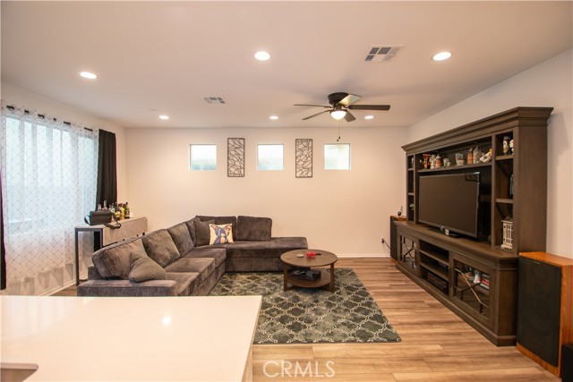 Detail Gallery Image 16 of 38 For 29392 Tourmaline Way, Winchester,  CA 92596 - 3 Beds | 2/1 Baths