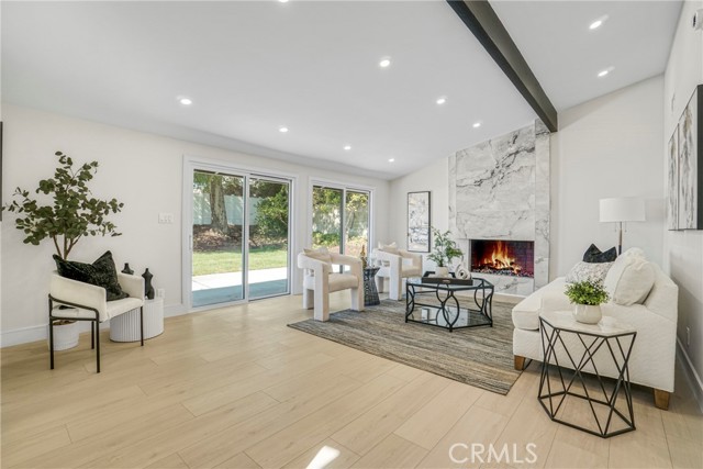 Detail Gallery Image 5 of 28 For 10805 Chimineas, Porter Ranch,  CA 91326 - 4 Beds | 2/1 Baths