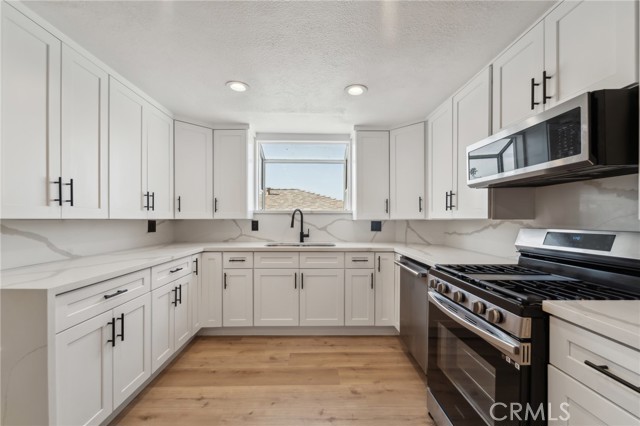 1536 Wollacott Street, Redondo Beach CA: https://media.crmls.org/medias/a7a1c84e-f68f-43dd-869c-0b708040c129.jpg