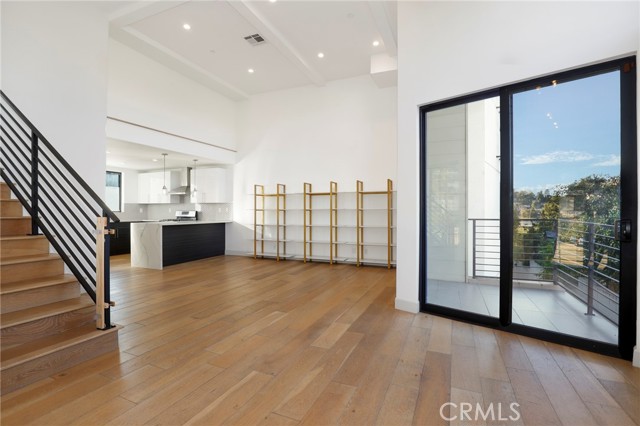 Detail Gallery Image 11 of 46 For 2400 Glendale Ct, Los Angeles,  CA 90039 - 3 Beds | 3 Baths