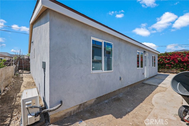 Detail Gallery Image 10 of 13 For 543 N Barbara, Azusa,  CA 91702 - – Beds | – Baths