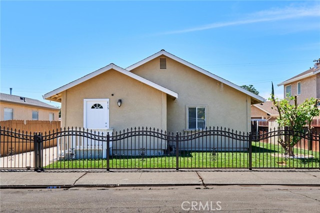 Detail Gallery Image 1 of 1 For 715 N Gratton Ave, Stockton,  CA 95205 - 3 Beds | 2 Baths