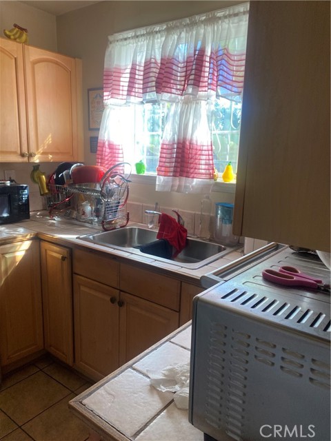 Detail Gallery Image 7 of 20 For 2115 W 102nd, Los Angeles,  CA 90047 - – Beds | – Baths