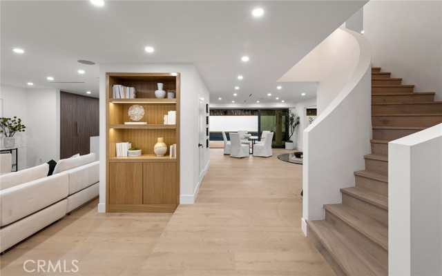 Detail Gallery Image 2 of 15 For 5325 Cangas, Calabasas,  CA 91301 - 5 Beds | 4/1 Baths