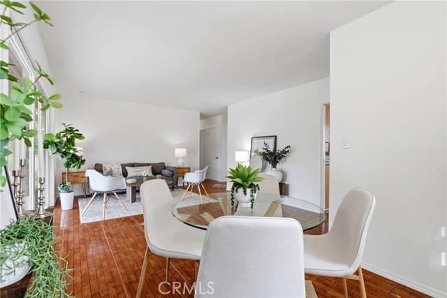 665 Hennipen, Pomona CA: https://media.crmls.org/medias/a7a5d6ac-f20a-43da-8d4d-822b67c3a6d9.jpg