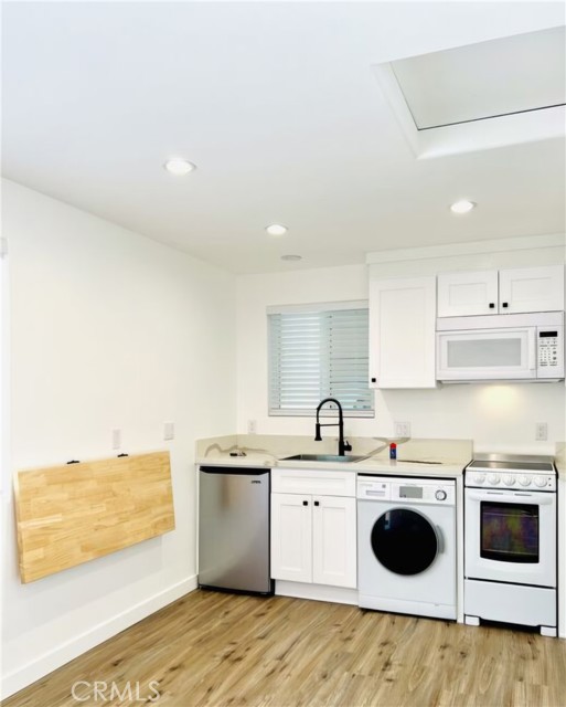 Detail Gallery Image 23 of 24 For 328 W California, Glendale,  CA 91203 - – Beds | – Baths