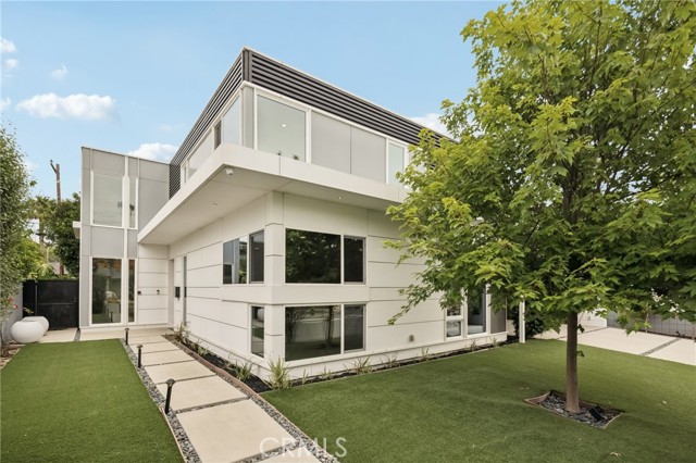 Detail Gallery Image 1 of 71 For 4354 Keystone Ave, Culver City,  CA 90232 - 5 Beds | 4/1 Baths