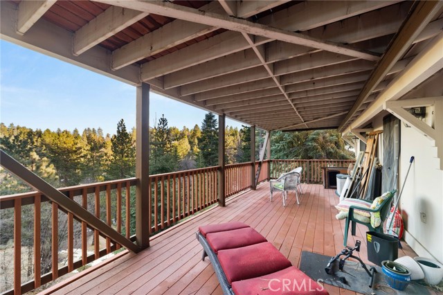 Detail Gallery Image 23 of 31 For 2011 Nob Hill, Running Springs,  CA 92382 - 3 Beds | 2/1 Baths