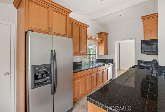 Detail Gallery Image 18 of 37 For 20546 Miranda Pl, Woodland Hills,  CA 91367 - 3 Beds | 2 Baths