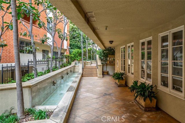 Detail Gallery Image 30 of 31 For 11740 W Sunset Bld #14,  Los Angeles,  CA 90049 - 2 Beds | 3 Baths