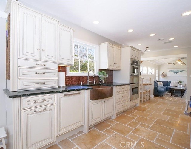 2400 Chelsea Road, Palos Verdes Estates, California 90274, 5 Bedrooms Bedrooms, ,3 BathroomsBathrooms,Residential,Sold,Chelsea,SB23068322