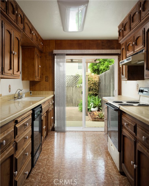 Detail Gallery Image 7 of 20 For 426 Golden West, Arroyo Grande,  CA 93420 - 2 Beds | 2 Baths