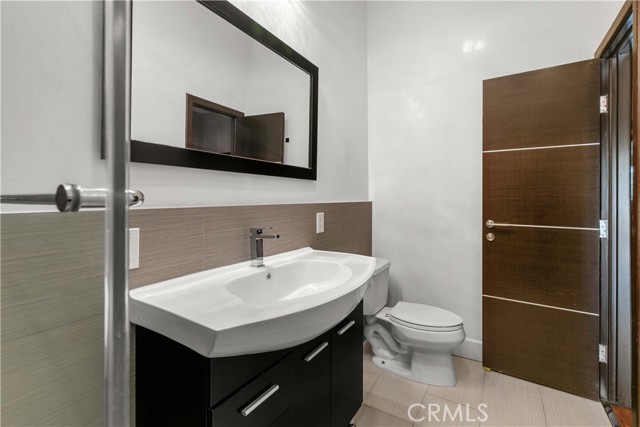 17206 Nugent Place, Granada Hills CA: https://media.crmls.org/medias/a7aa1c0e-5a80-4ad4-a6a3-bb76730cbe66.jpg