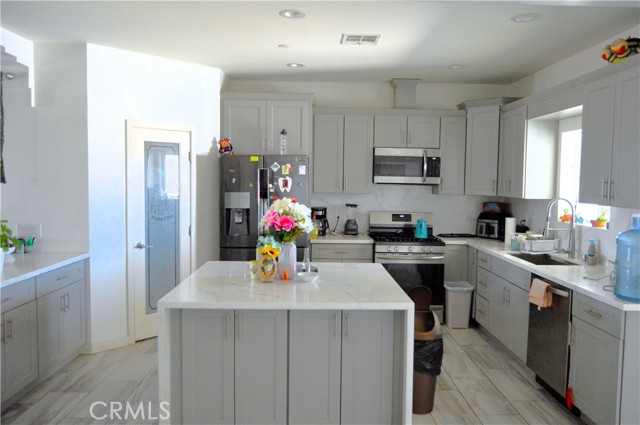 Detail Gallery Image 10 of 35 For 10020 E Avenue R12, Littlerock,  CA 93543 - 5 Beds | 4 Baths