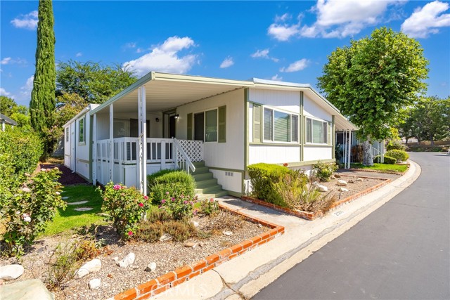 Detail Gallery Image 1 of 1 For 21209 Jimpson, Canyon Country,  CA 91351 - 3 Beds | 2 Baths