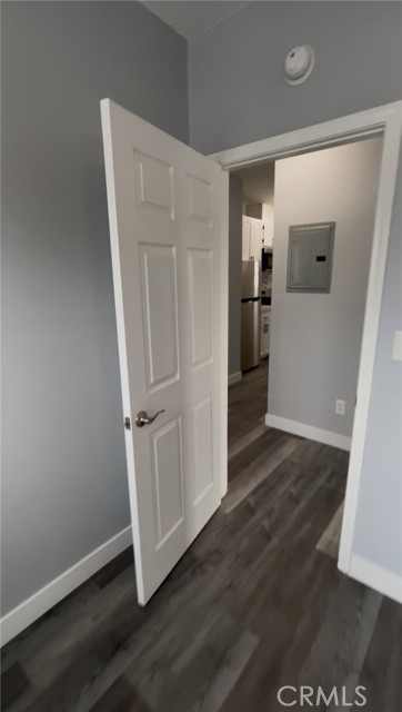 1032 S Normandie Avenue, Los Angeles CA: https://media.crmls.org/medias/a7ab7ff1-a86e-48c1-9ed0-83cecead0a6f.jpg