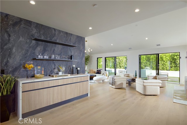 Detail Gallery Image 8 of 31 For 1312 Dover Drive, Newport Beach,  CA 92660 - 4 Beds | 4 Baths