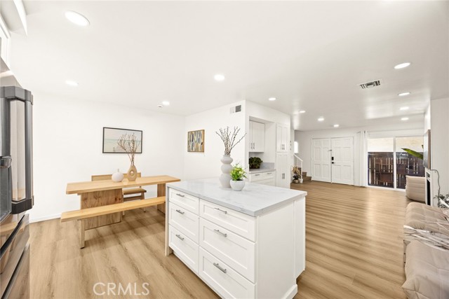 828 N Garfield Avenue, Alhambra CA: https://media.crmls.org/medias/a7abfe97-8d69-417d-9977-13e461e92feb.jpg