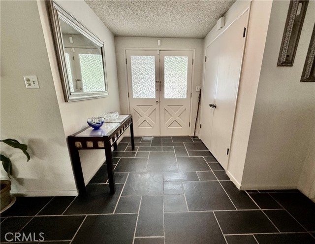 Detail Gallery Image 3 of 24 For 22216 Del Valle St, Woodland Hills,  CA 91364 - 3 Beds | 2/1 Baths