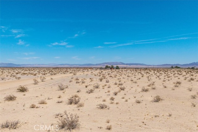 82935 Maya Rada Road, 29 Palms CA: https://media.crmls.org/medias/a7abffcf-19e2-407a-b436-59424c444683.jpg