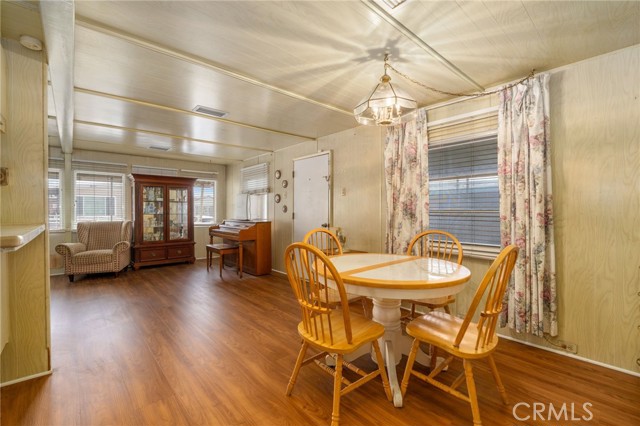 2692 Highland Avenue, Highland CA: https://media.crmls.org/medias/a7ad0d17-51d7-463d-9571-0c2586e0dc0e.jpg