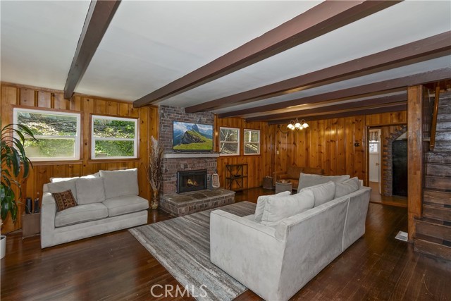 Detail Gallery Image 5 of 42 For 238 Bluebell, Lake Arrowhead,  CA 92352 - 5 Beds | 2 Baths