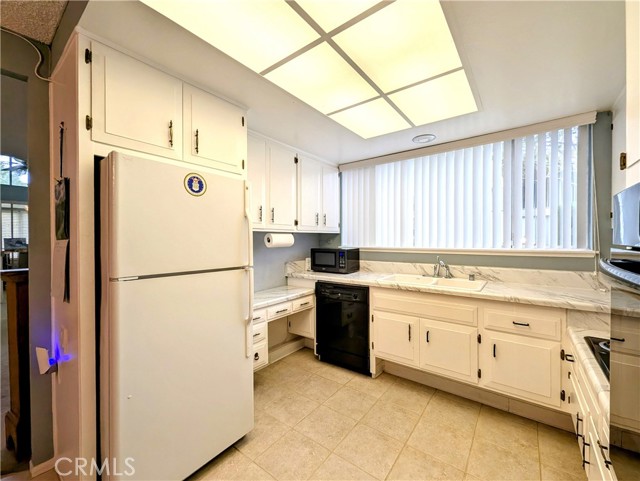 Detail Gallery Image 14 of 32 For 188 Avenida Majorca a,  Laguna Woods,  CA 92637 - 2 Beds | 2 Baths