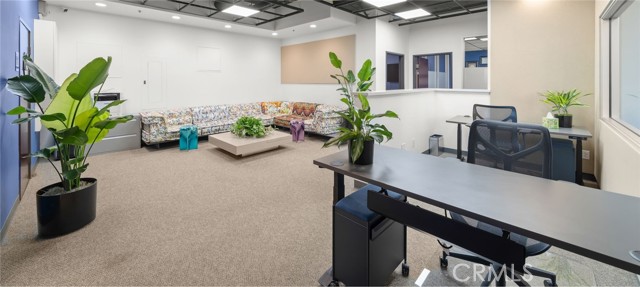 400 W Ocean Boulevard, Long Beach, California 90802, ,Commercial Lease,For Rent,400 W Ocean Boulevard,CRPW25108628