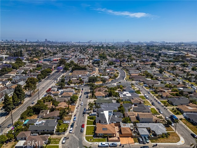 2775 Wetherly Avenue, Long Beach CA: https://media.crmls.org/medias/a7ae49cf-3ad7-4e93-a172-af2e36ebb390.jpg