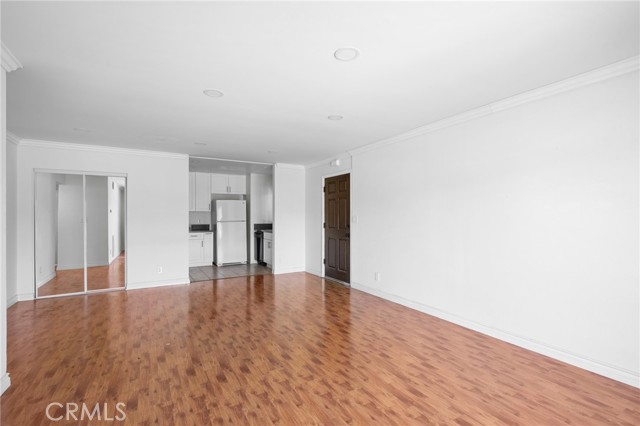Detail Gallery Image 6 of 18 For 1364 E Garfield Ave #1,  Glendale,  CA 91205 - 2 Beds | 2 Baths