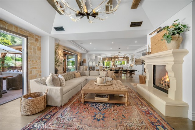 Detail Gallery Image 6 of 47 For 5558 Hoback Glen Rd, Hidden Hills,  CA 91302 - 5 Beds | 5 Baths
