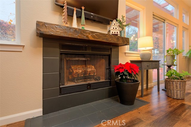 Detail Gallery Image 8 of 49 For 244 Mission Serra Ter, Chico,  CA 95928 - 3 Beds | 2 Baths