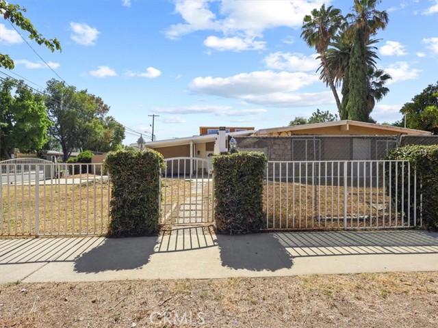 Detail Gallery Image 23 of 23 For 8501 Enfield Avenue, Northridge,  CA 90011 - 4 Beds | 2 Baths