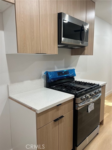 Detail Gallery Image 2 of 12 For 14805 Chase St #224,  Panorama City,  CA 91402 - 2 Beds | 1 Baths