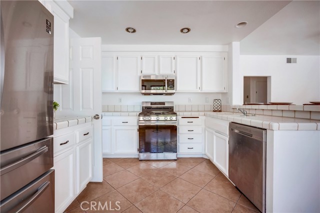 Detail Gallery Image 11 of 40 For 22500 Southwalk St, Moreno Valley,  CA 92553 - 3 Beds | 2/1 Baths