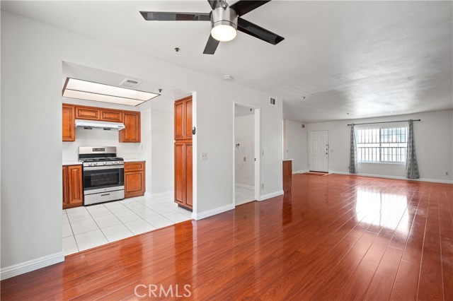 119 N Alhambra Avenue, Monterey Park CA: https://media.crmls.org/medias/a7b2743b-e4a9-45c7-ab69-710db4f8867a.jpg