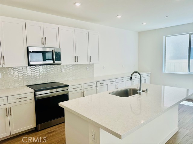 Detail Gallery Image 5 of 32 For 3210 S Jasper Paseo, Ontario,  CA 91761 - 3 Beds | 2/1 Baths
