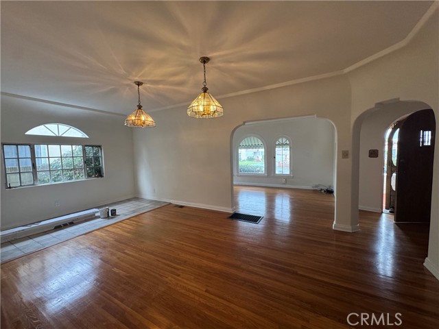 Detail Gallery Image 2 of 22 For 1615 S Monterey St, Alhambra,  CA 91801 - 3 Beds | 2 Baths